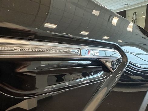 Used 2015 BMW M6 Convertible image 40