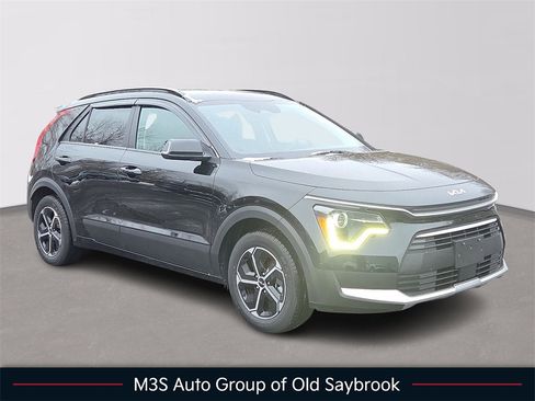 Certified 2023 Kia Niro EX image 1