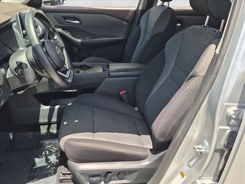 Used 2022 Nissan Rogue SV FWD image 15