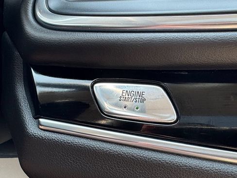 Used 2023 Buick Enclave Avenir w/ Avenir Technology Package AWD/4WD image 36