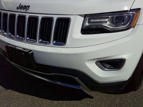 Used 2014 Jeep Grand Cherokee Limited w/ Luxury Group II image 20