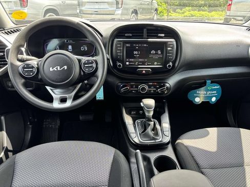 Used 2024 Kia Soul FWD image 10