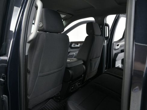 Used 2023 Chevrolet Silverado 1500 LT AWD/4WD image 35