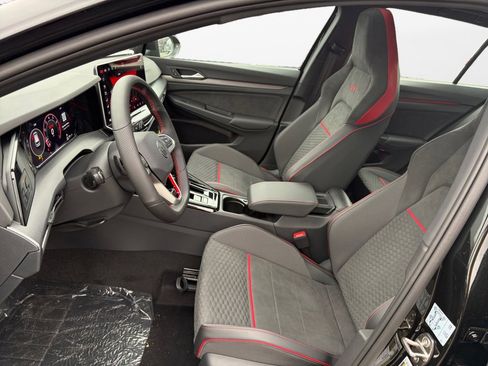 New 2026 Volkswagen Golf SE image 9