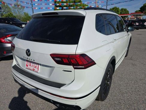 Used 2022 Volkswagen Tiguan SE R-Line AWD/4WD image 6