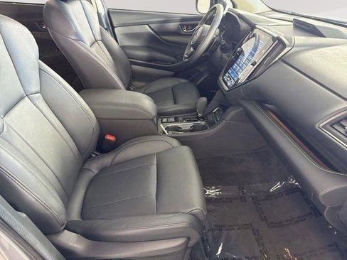 Used 2025 Subaru Ascent Bronze Edition image 10