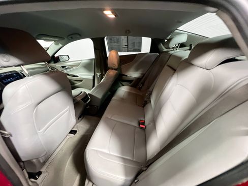 Used 2017 Chevrolet Malibu Premier w/ Driver Confidence Package image 29