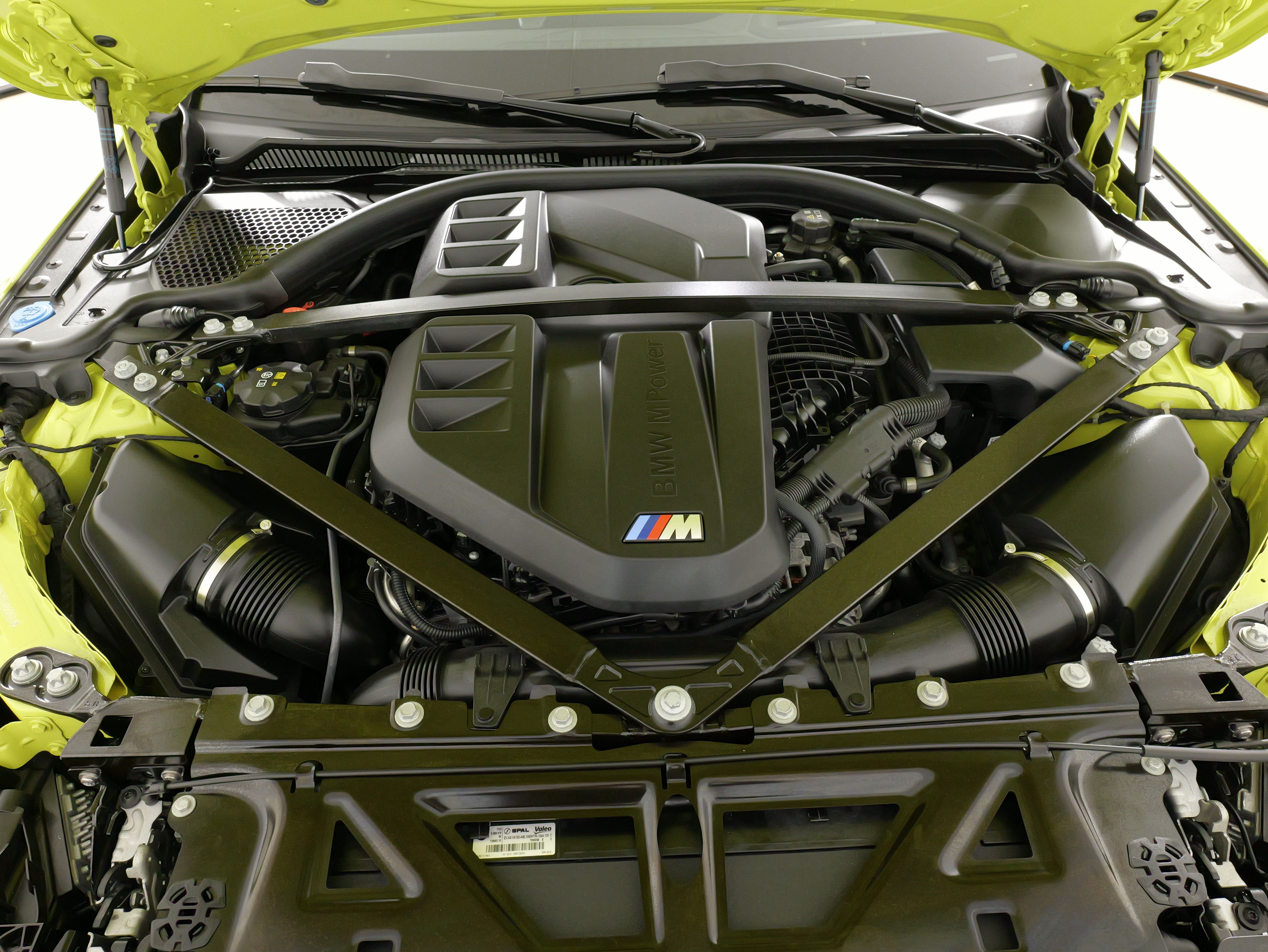 Used 2025 BMW M4 Coupe w/ M Carbon Exterior Package RWD image 82