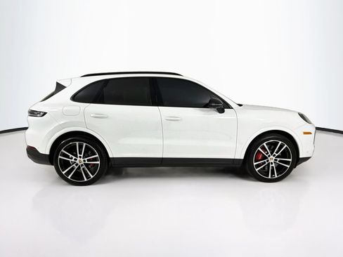 Certified 2026 Porsche Cayenne S AWD/4WD image 8