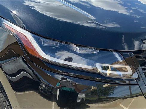 Used 2023 Land Rover Range Rover Velar R-Dynamic S image 25