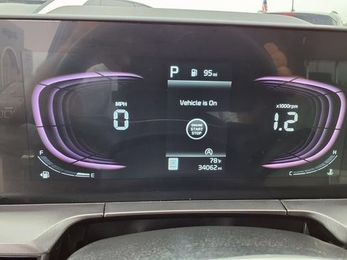 Used 2025 Kia Telluride S FWD image 20