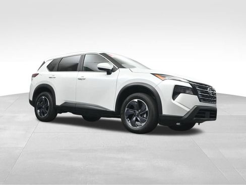 Used 2025 Nissan Rogue SV FWD image 30