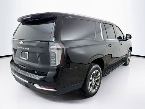 Used 2025 Chevrolet Suburban LT w/ Comfort Package RWD image 6