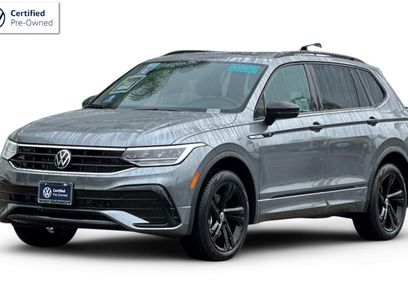 Certified 2024 Volkswagen Tiguan SE R-Line