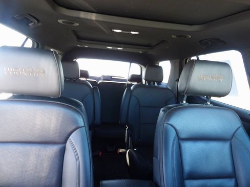Used 2022 Chevrolet Traverse High Country w/ LPO, Floor Liner Package image 30