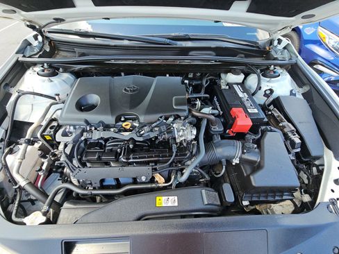 Used 2022 Toyota Camry SE w/ Convenience Package image 17