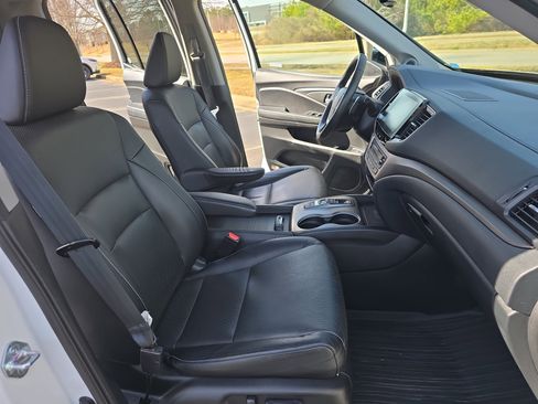 Used 2023 Honda Ridgeline RTL-E image 10