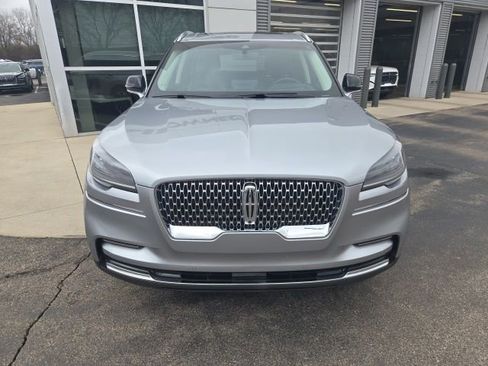 Used 2023 Lincoln Aviator Reserve w/ Equipment Group 201A image 11