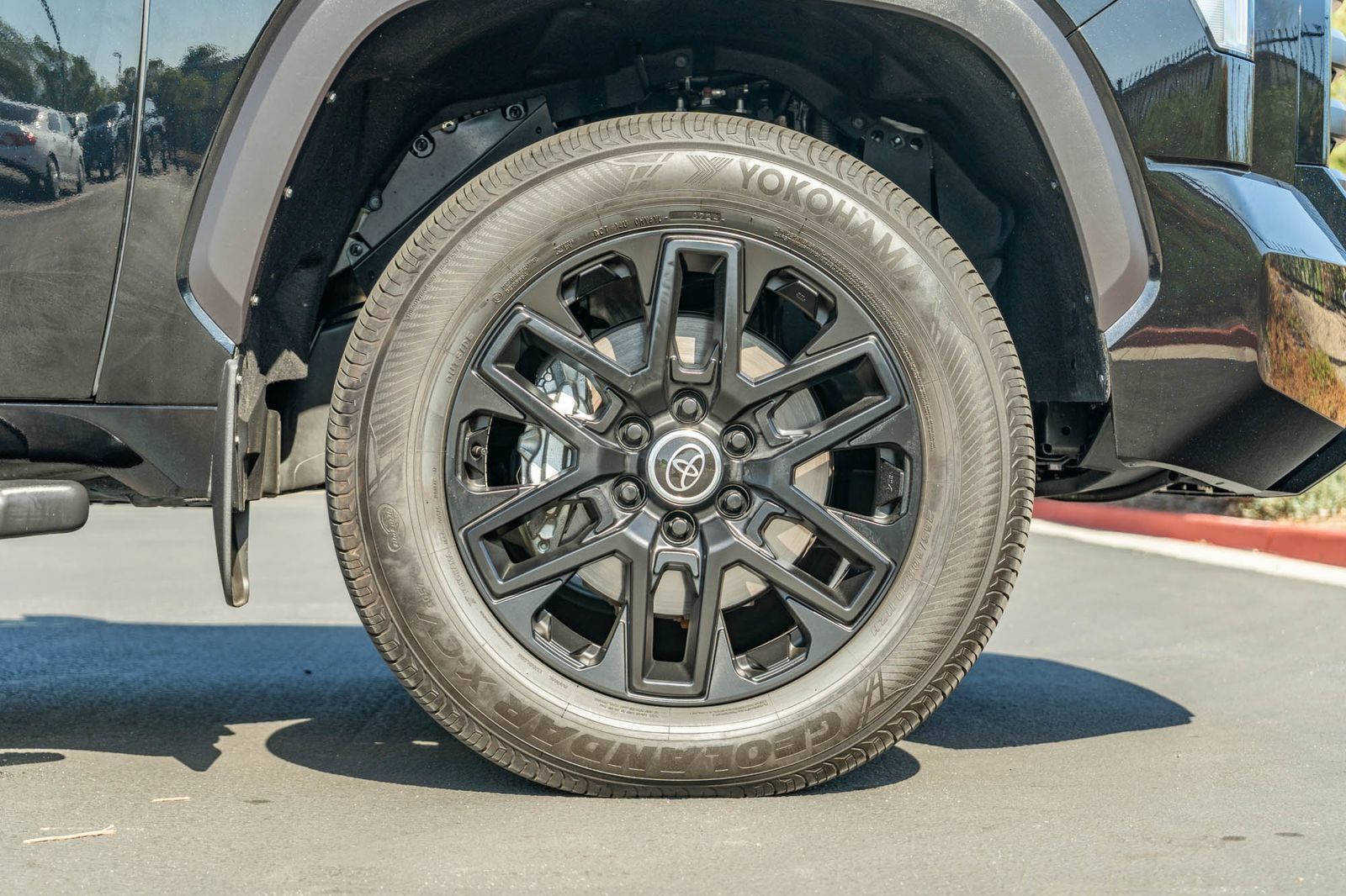 Used 2024 Toyota Tundra Limited AWD/4WD image 12