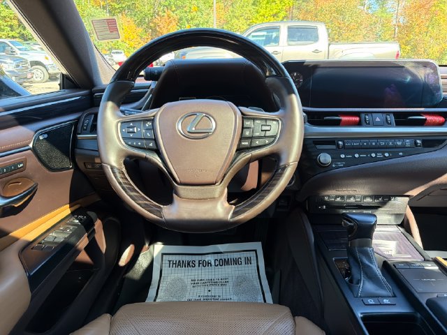 Used 2021 Lexus ES 300h Ultra Luxury w/ Accessory Package 2 FWD image 16