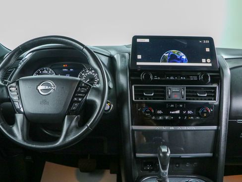 Used 2024 Nissan Armada SL w/ Midnight Edition Package AWD/4WD image 18