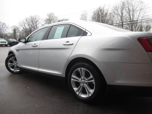Used 2015 Ford Taurus SEL w/ Equipment Group 201A AWD/4WD image 11