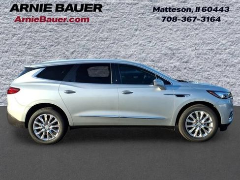 Certified 2021 Buick Enclave Essence w/ Sound and Sites Package AWD/4WD image 4