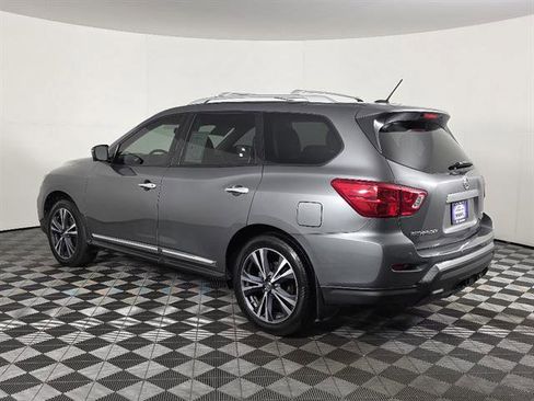 Used 2018 Nissan Pathfinder Platinum AWD/4WD image 7