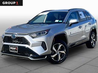 Used 2021 Toyota RAV4 SE w/ Weather & Moonroof Package AWD/4WD video 1