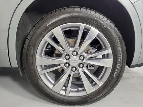 Used 2025 Cadillac XT6 Premium Luxury FWD image 10