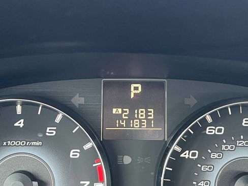 Used 2010 Subaru Legacy 2.5i Premium image 18