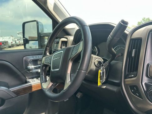 Used 2018 GMC Sierra 3500 Denali w/ Duramax Plus Package AWD/4WD image 18