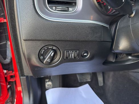 Used 2019 Dodge Charger Scat Pack w/ Navigation & Travel Group image 39