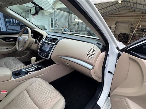 Used 2016 Nissan Altima 2.5 SV w/ Convenience Package FWD image 38