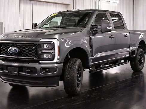 New 2026 Ford F250 XL image 3