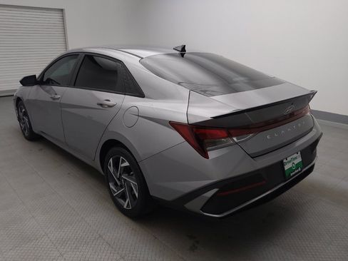 Used 2025 Hyundai Elantra Sport FWD image 5