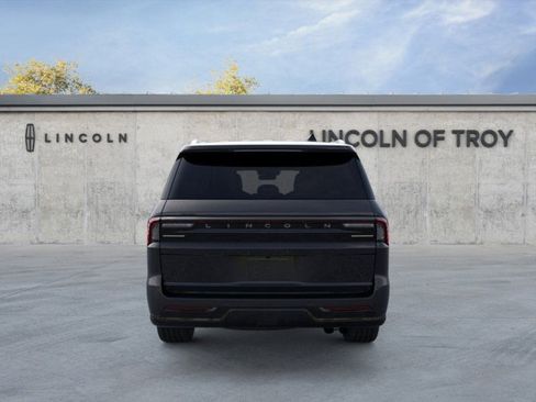 New 2025 Lincoln Navigator L Reserve image 5
