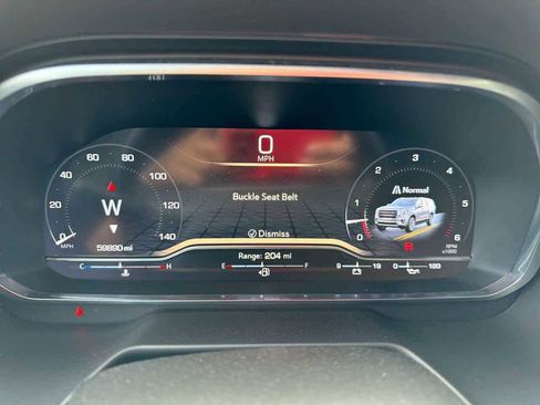 Used 2024 GMC Yukon SLT image 32