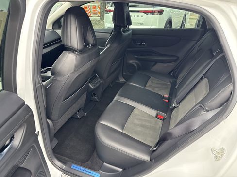 Certified 2024 Nissan Ariya AWD image 18