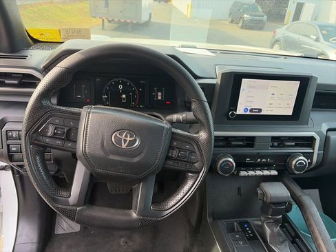 Used 2024 Toyota Tacoma SR image 13
