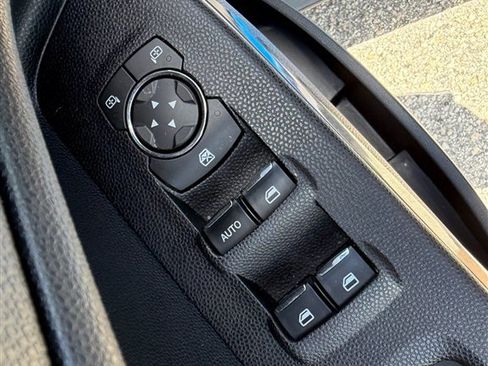 Used 2021 Ford EcoSport SE FWD image 19