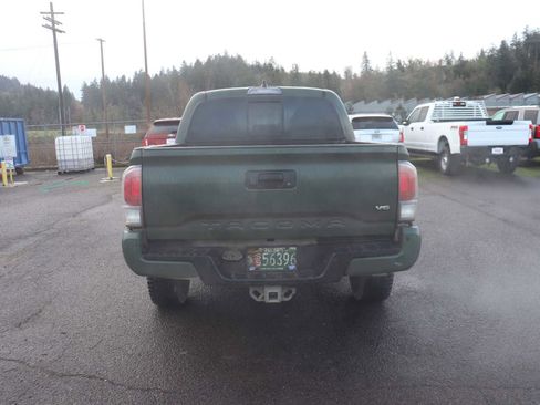 Certified 2022 Toyota Tacoma TRD Off-Road image 6