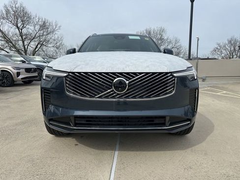 New 2026 Volvo XC90 B6 Plus w/ Protection Package image 2