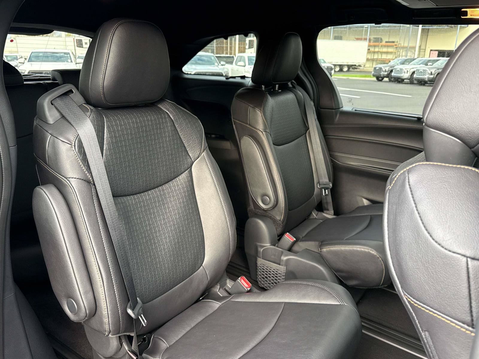 New 2026 Toyota Sienna XLE Woodland Edition AWD/4WD image 14