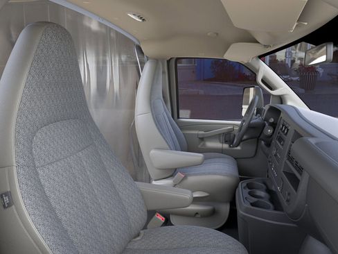 New 2026 Chevrolet Express 3500 w/ Power Convenience Package image 17