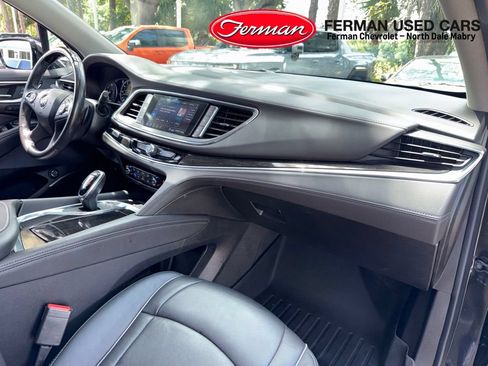 Used 2020 Buick Enclave Avenir w/ Avenir Technology Package AWD/4WD image 8