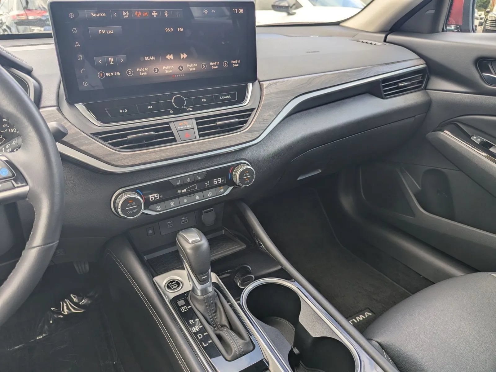 Certified 2024 Nissan Altima 2.5 SL FWD image 24