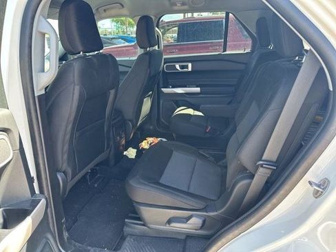 Used 2024 Ford Explorer XLT image 12