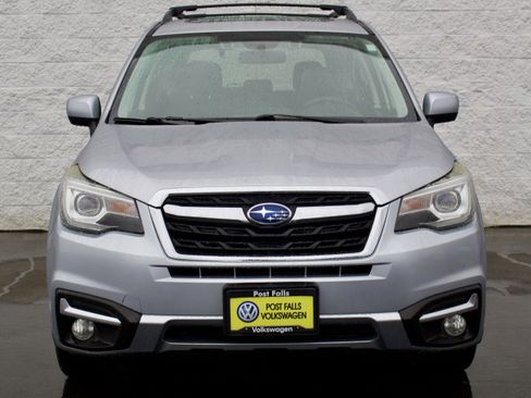 Used 2017 Subaru Forester 2.5i Limited AWD/4WD image 2