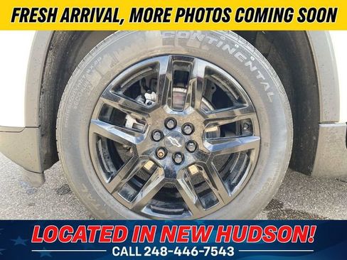 Used 2021 Chevrolet Traverse LS w/ LPO, Blackout Package FWD image 5